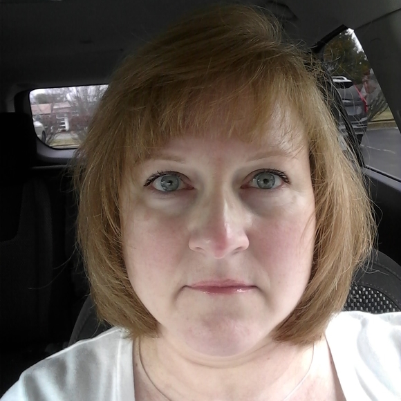 Meet your Posher, Amy - Picture 1 of 1